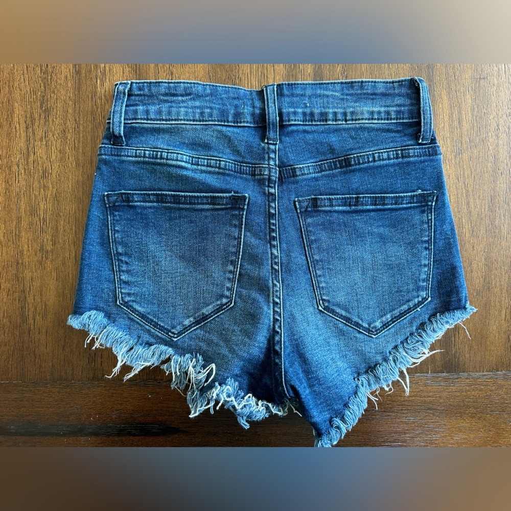 Kancan Denim Frayed Hem Women Shorts- size 0/23 - Picture 4 of 4